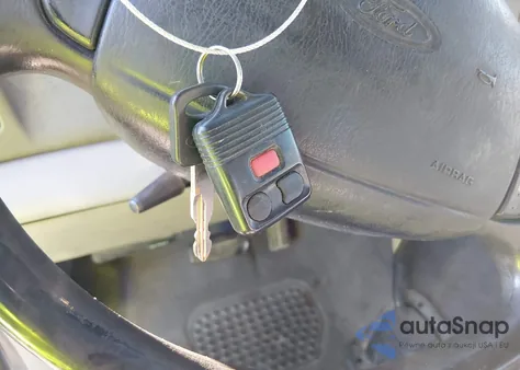 2000 Ford F-250 Lariat/Xl/Xlt из США, поврежденный, VIN 1FTNW21L6YEA34614